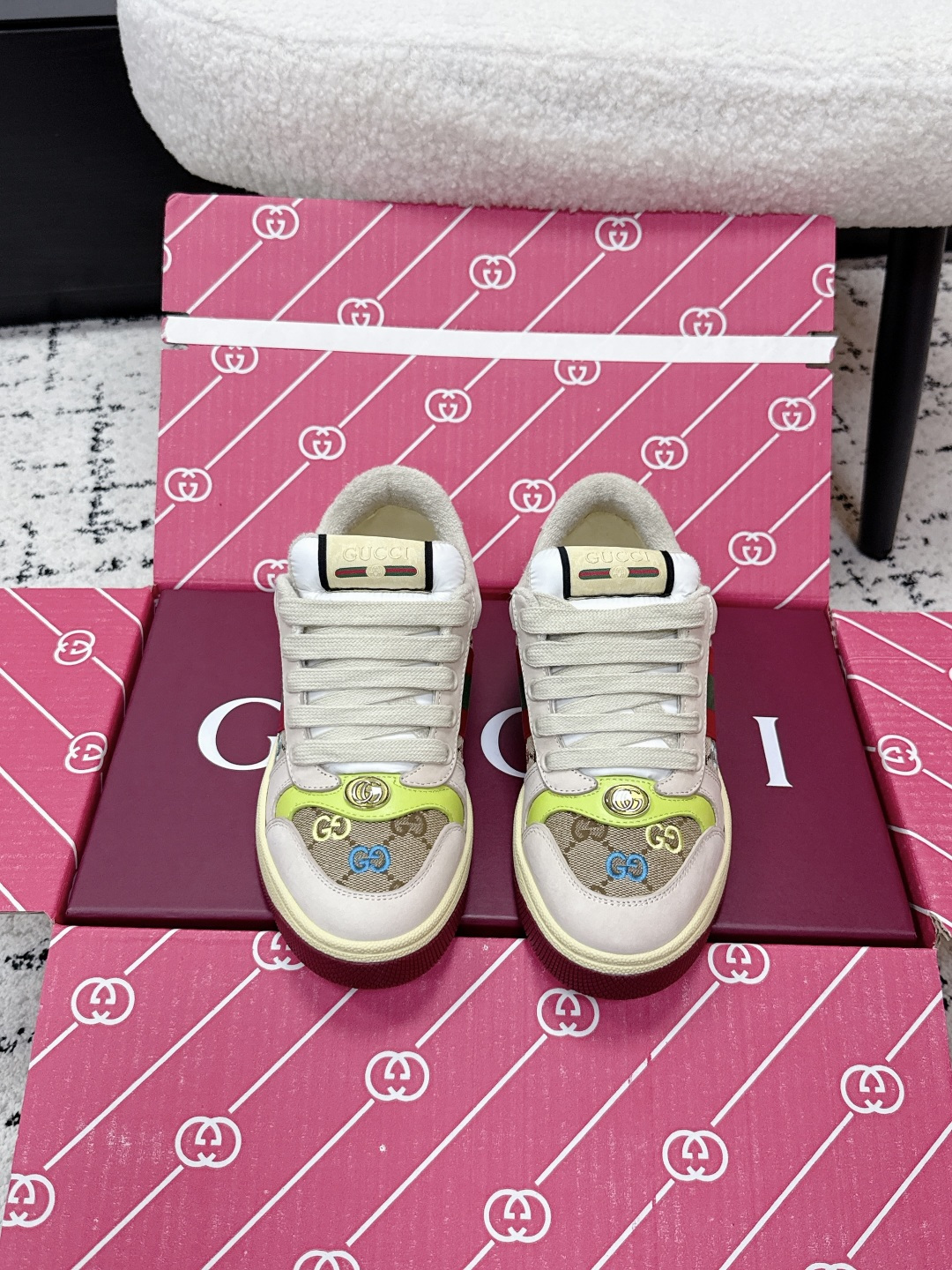NO:786514,# Electric Embroidery Women's Gucc1 Gucci 26/ Screener New Small Dirty Shoes Classic Casual Series The classic series will not be released until it is ready. A stress-free version for entering and exiting the counter has appeared. The original version is shipped 1:1. Just to give you the best. No matter the packaging or shoe texture, it is the best. The fabric is original custom calfskin. The lining is original custom-dyed towel lining. Outsole is exclusive abrasive Tpu original two-color outsole Size 34-40 (female 34  40 (non-refundable), casual shoes/sports shoes, gucci, gucci, sneakers, cowhide19860909# 电绣女款 Gucc1 古驰 26/ Screener 新款 小脏鞋经典休闲系列 经典系列没有做好是不会出的 出入专柜无压力版本出现了 原版1:1出货.只为给你们最好的 无论包装 鞋子质感 都是最好的 面料原版定制小牛皮 内里原版定染毛巾里 大底独家磨具Tpu原版双色大底 Size34-40（女34 40定不退换）,休闲鞋/运动鞋,gucci,gucci,sneakers,cowhide,Women's Shoes