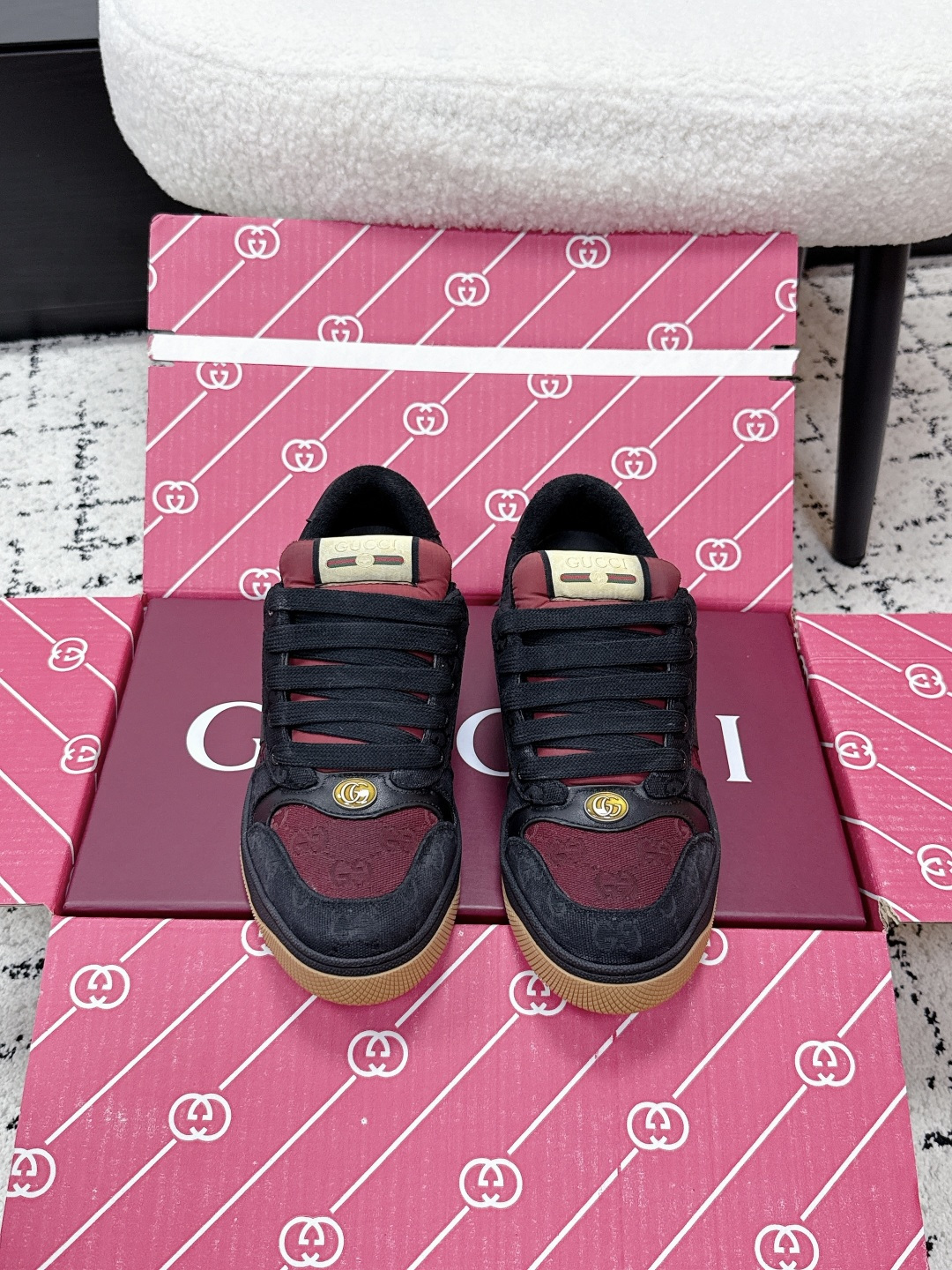 NO:786522,# Couple model Gucc1 Gucci 26/ Screener new model Little dirty shoes classic casual series. The classic series will not be released until it is ready. The stress-free version of entering and exiting the counter has appeared. The original version is shipped 1:1. Just to give you the best. No matter the packaging or shoe texture, it is the best. The fabric is original custom calfskin. The lining is original custom-dyed towel lining. The sole is exclusive abrasive Tpu original two-color outsole. Size35-45 (40 for women and 38 for men).  45 (non-refundable), casual shoes/sports shoes, gucci, gucci, sneakers, cowhide19860909# 情侣款 Gucc1 古驰 26/ Screener 新款 小脏鞋经典休闲系列 经典系列没有做好是不会出的 出入专柜无压力版本出现了 原版1:1出货.只为给你们最好的 无论包装 鞋子质感 都是最好的 面料原版定制小牛皮 内里原版定染毛巾里 大底独家磨具Tpu原版双色大底 Size35-45（女40定 男38 45定不退换）,休闲鞋/运动鞋,gucci,gucci,sneakers,cowhide,Women's Shoes