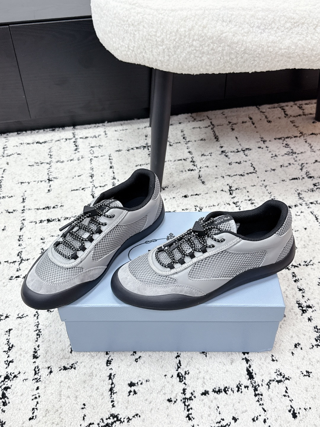 Prada Style Leather Women's Shoes style reference detail image 3 from source 784810