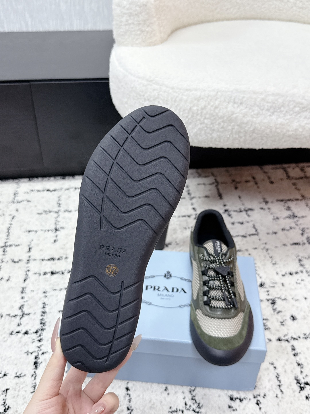 Prada Style Leather Women's Shoes style reference detail image 9 from source 784813