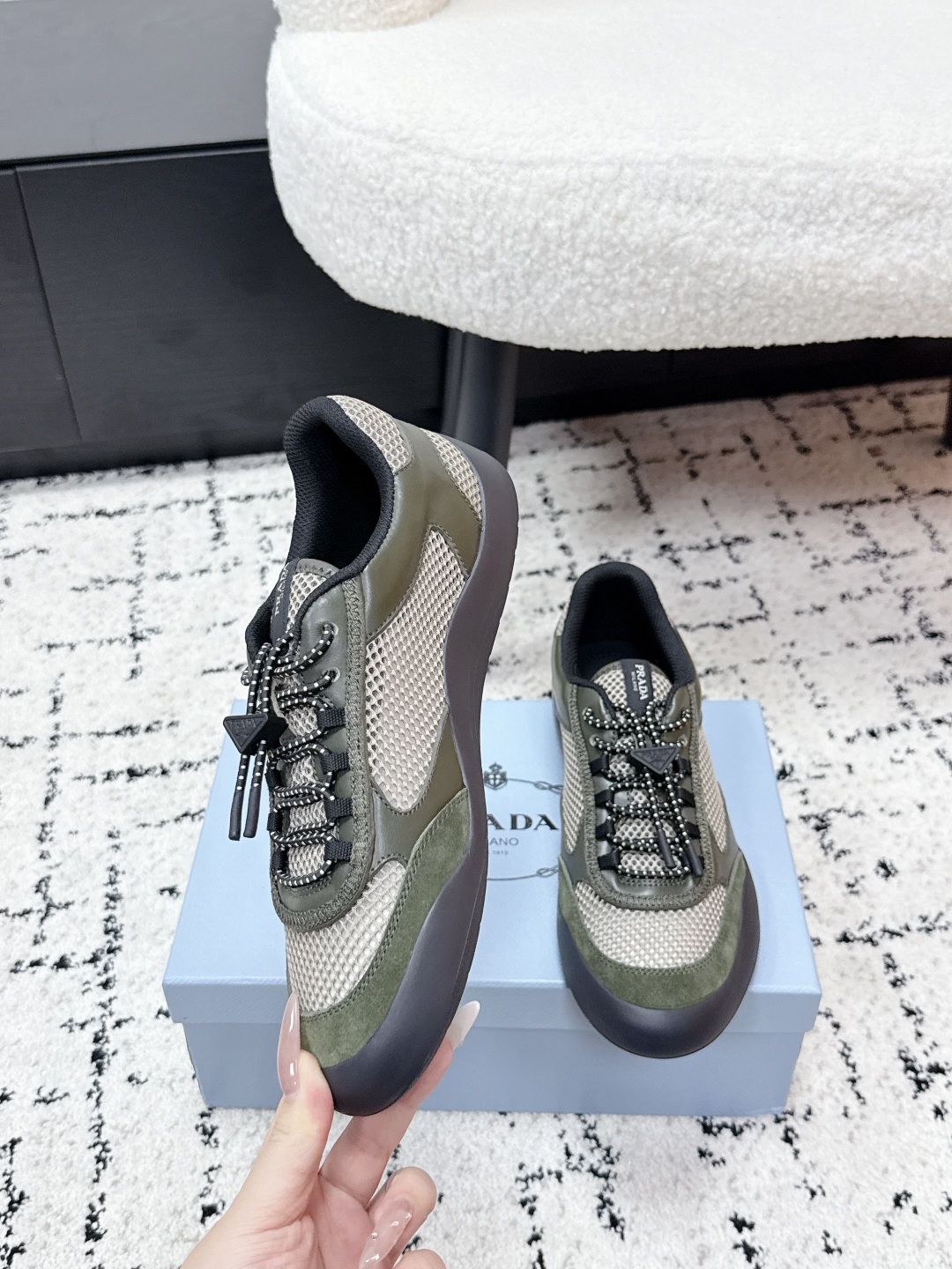 Prada Style Leather Women's Shoes style reference detail image 4 from source 784813