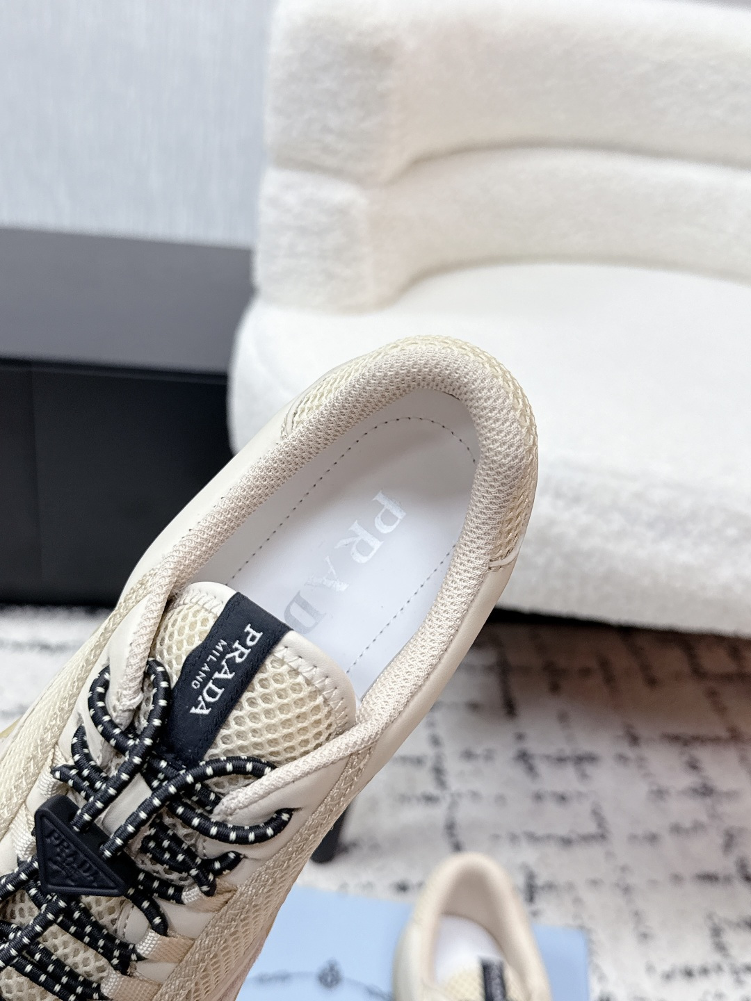 Prada Style Leather Women's Shoes style reference detail image 8 from source 784814