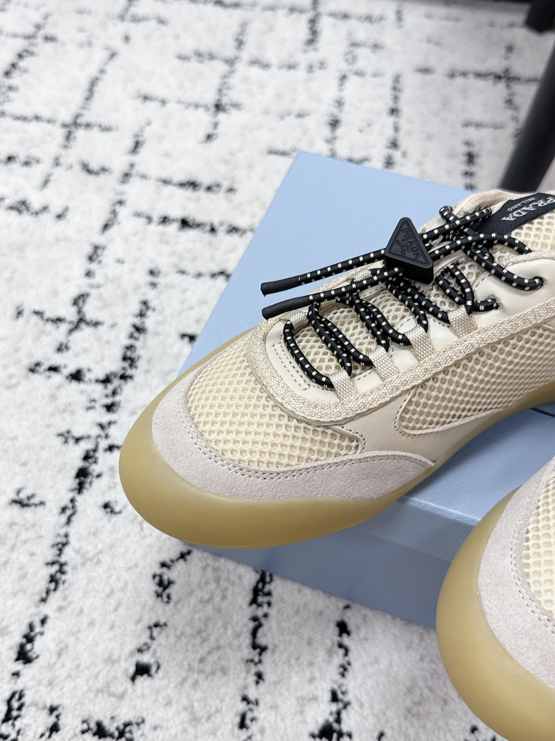 Prada Style Leather Women's Shoes style reference detail image 6 from source 784814