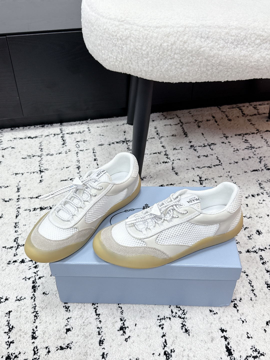 Prada Style Leather Women's Shoes style reference detail image 3 from source 784816