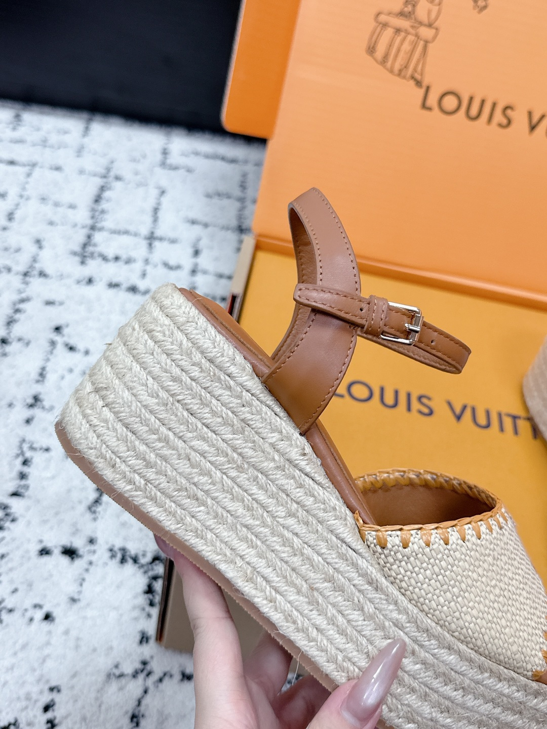 LV women's shoes LOUIS VUITTON Isola 26 — photo 9