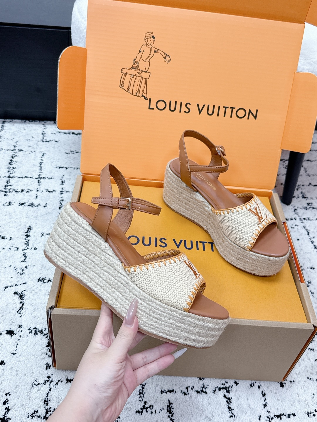 LV women's shoes LOUIS VUITTON Isola 26 — photo 5