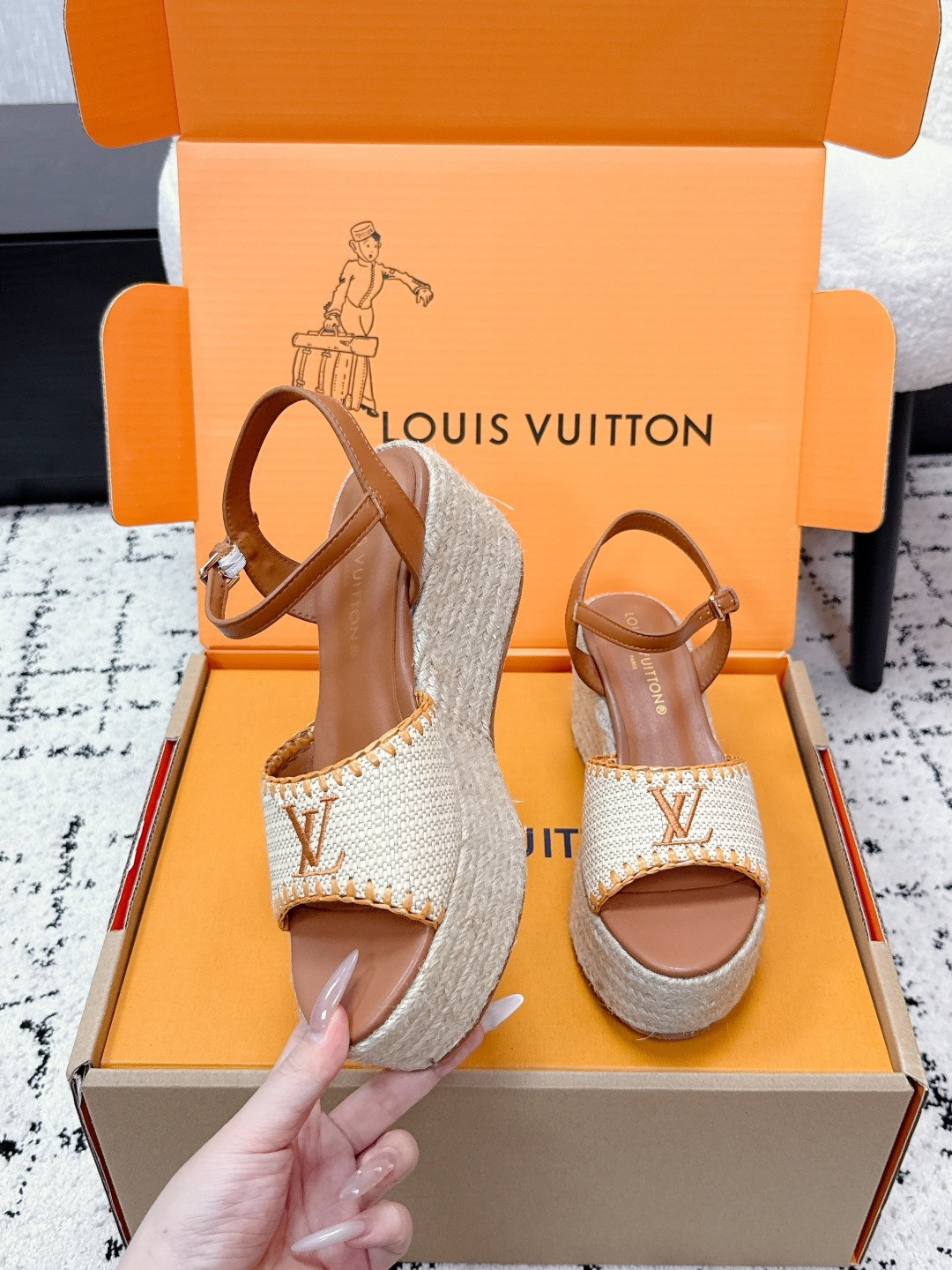 LV women's shoes LOUIS VUITTON Isola 26 — photo 4
