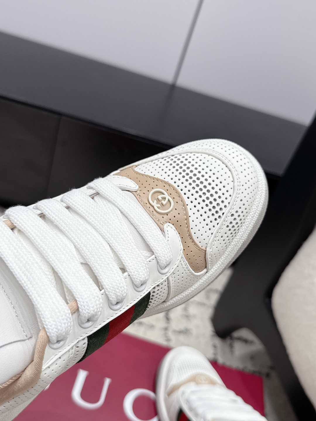 Gucci Women Shoes