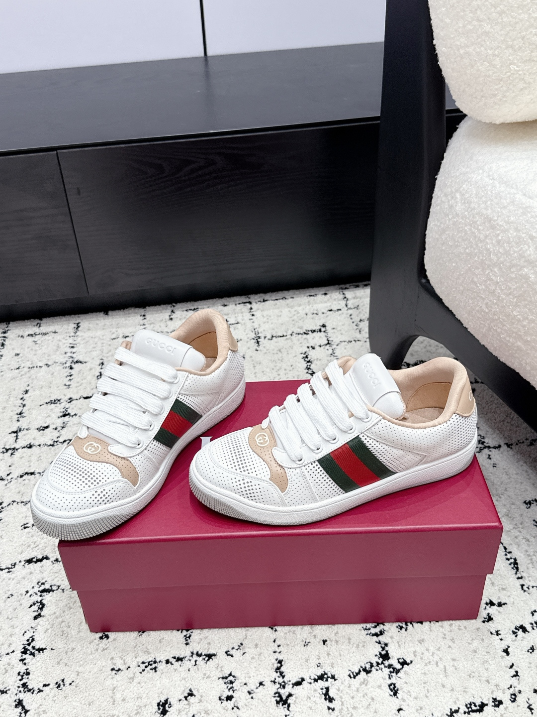 Gucci Women Shoes