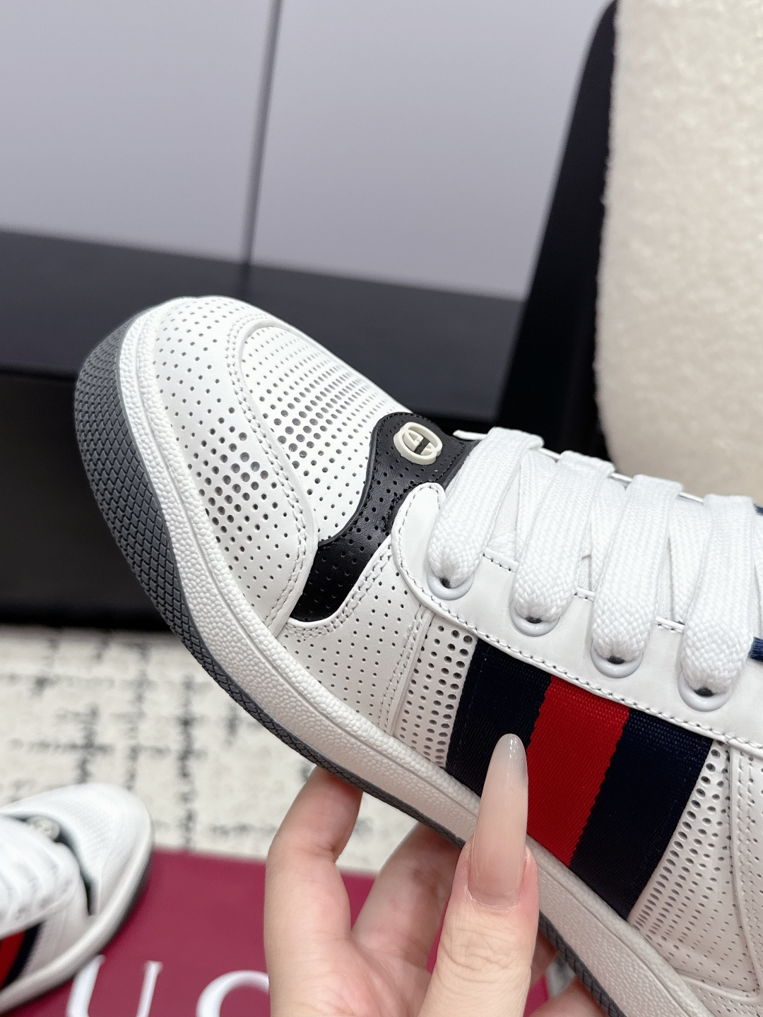 Gucci Women Shoes