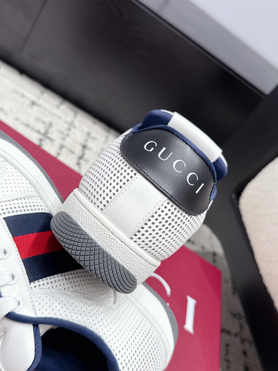 Gucci Women Shoes