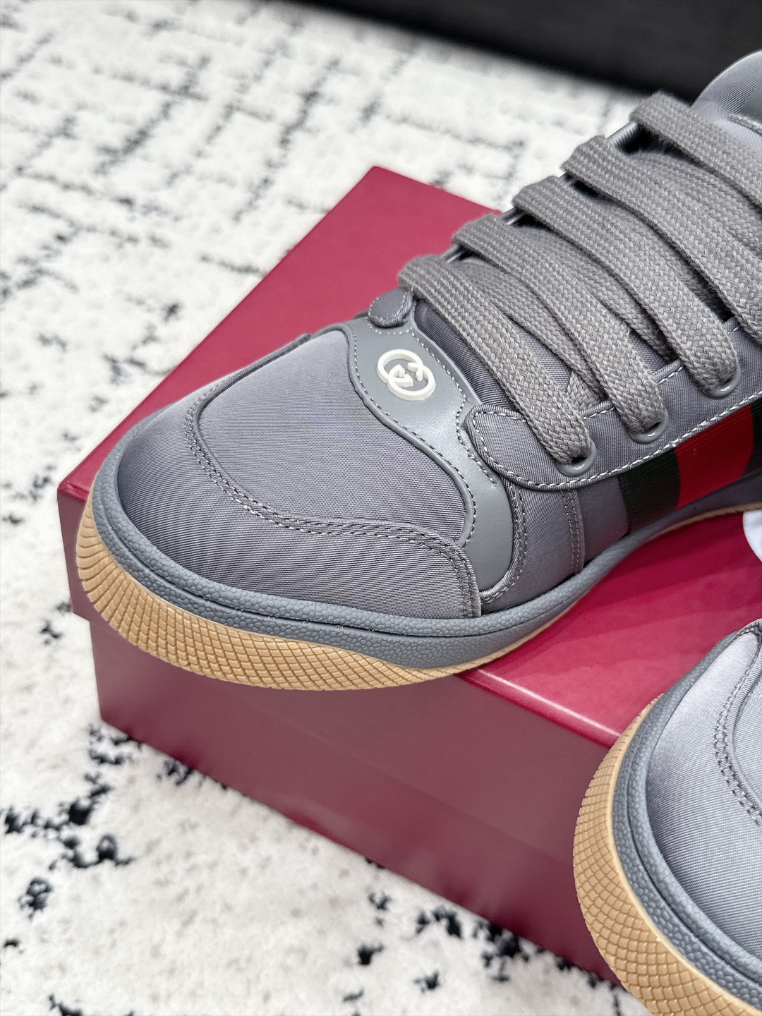 Gucci Women Shoes