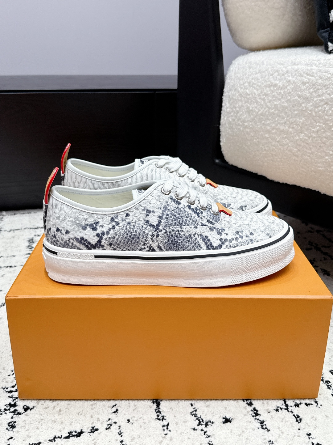 Louis Vuitton Sneakers