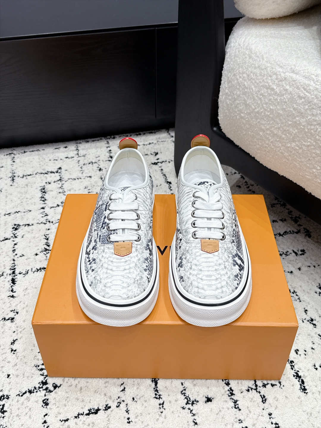 Louis Vuitton Sneakers
