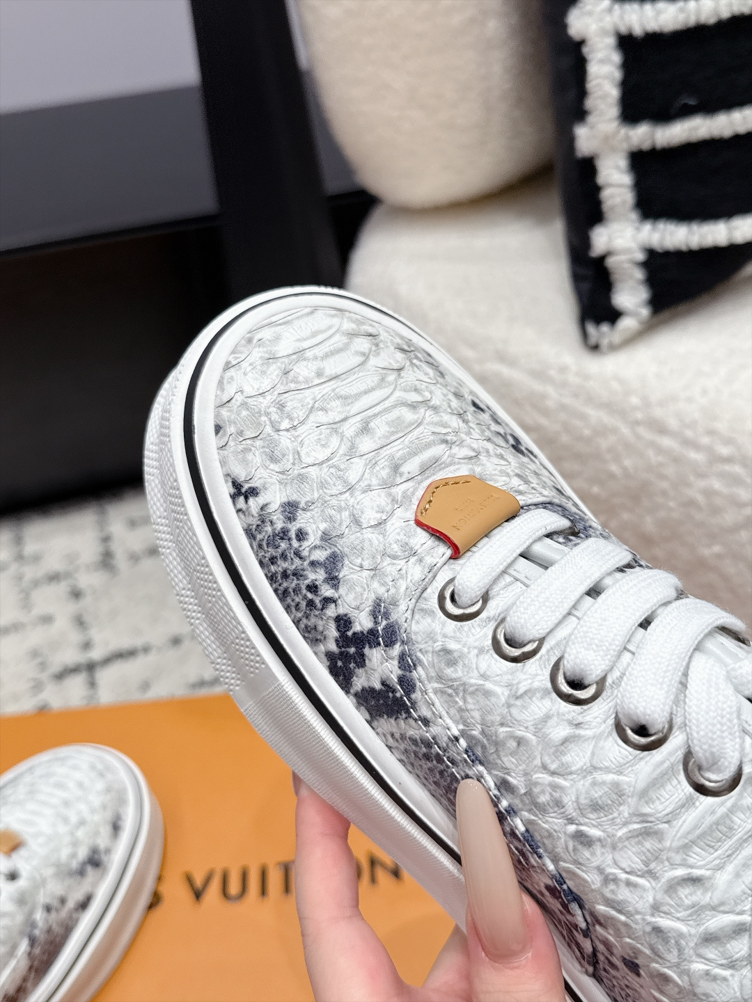 Louis Vuitton Sneakers
