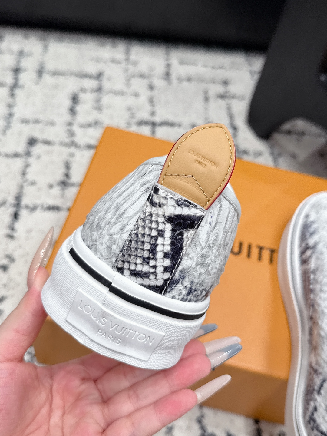 Louis Vuitton Sneakers