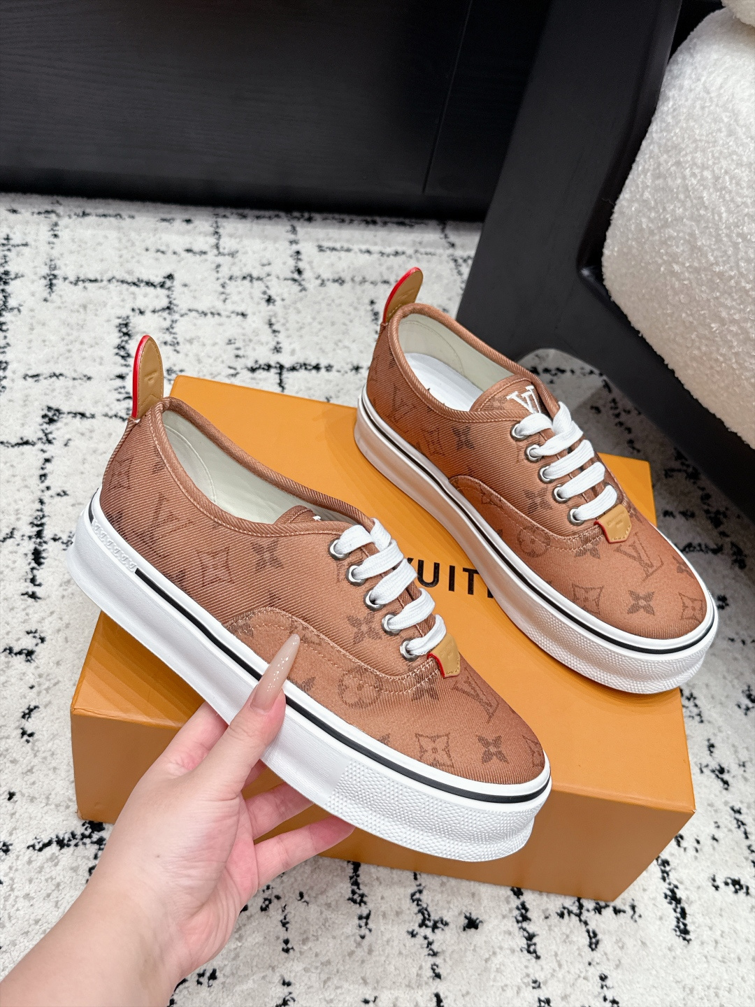 Louis Vuitton Sneakers