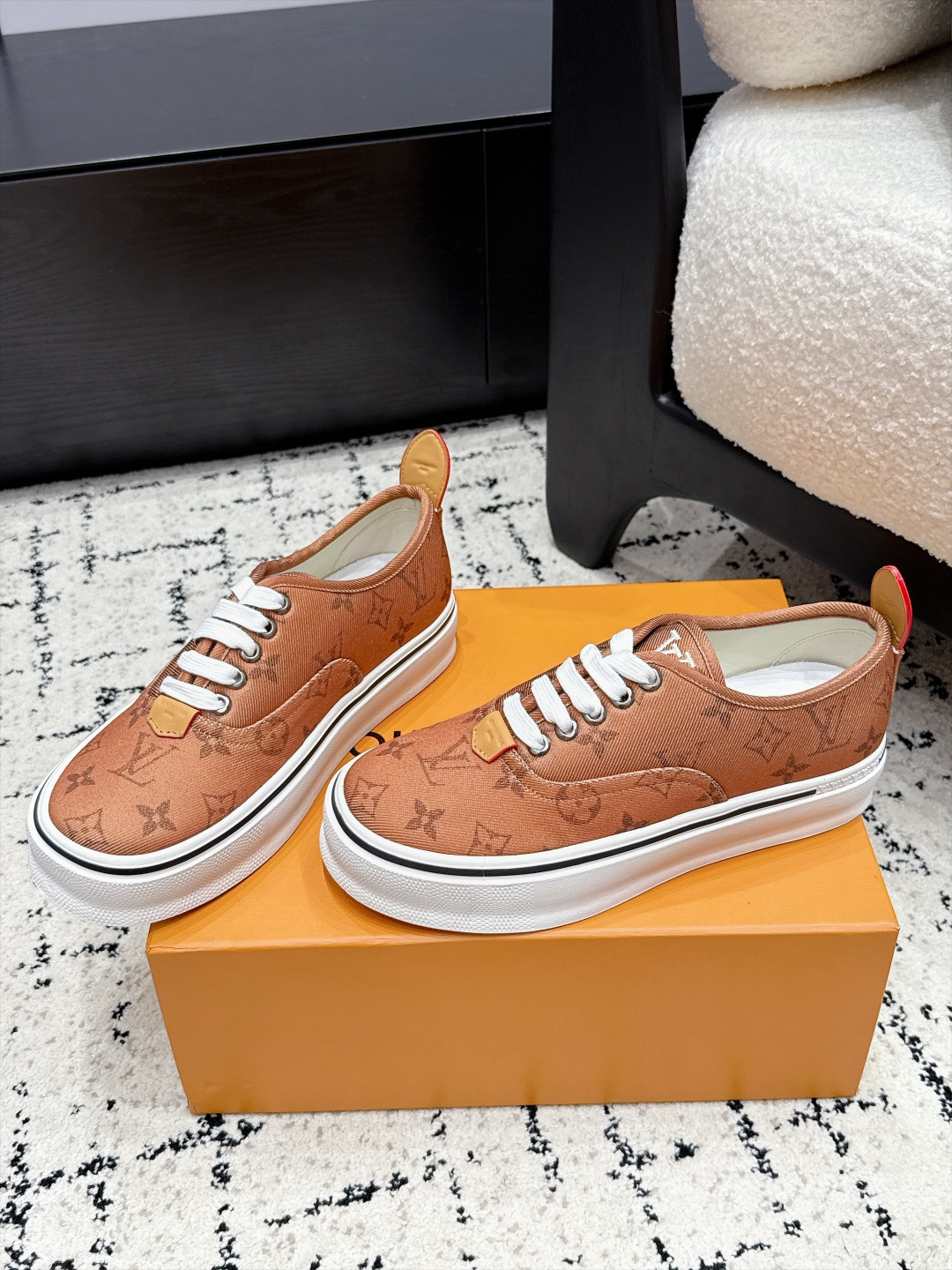 Louis Vuitton Sneakers