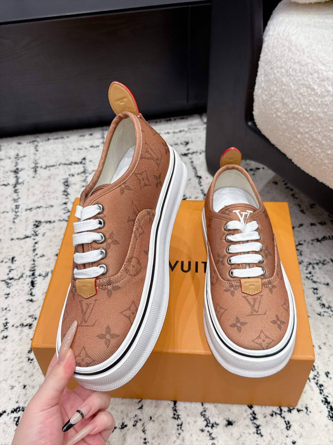 Louis Vuitton Sneakers