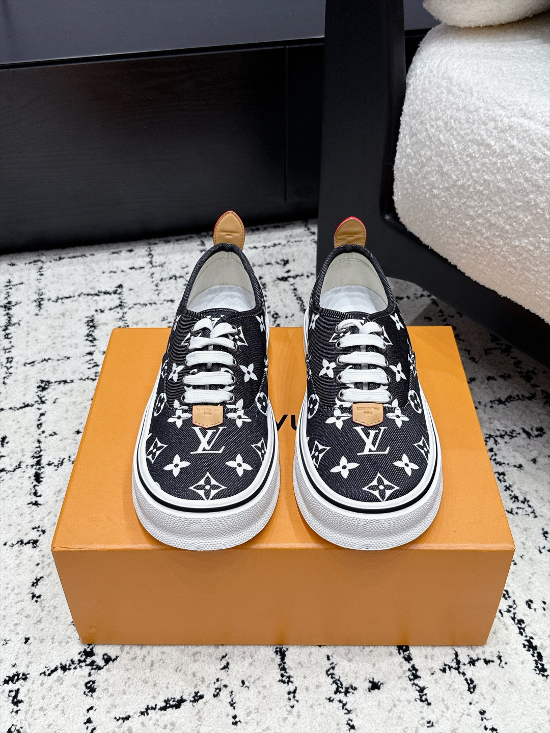 Louis Vuitton Sneakers
