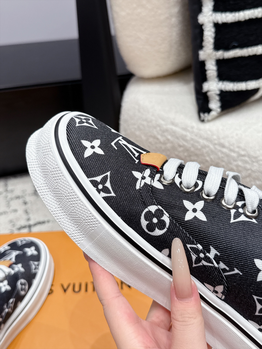 Louis Vuitton Sneakers