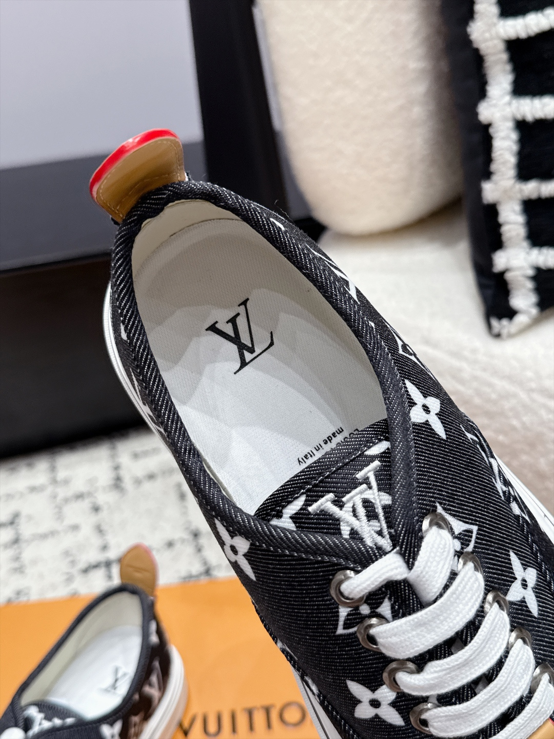 Louis Vuitton Sneakers