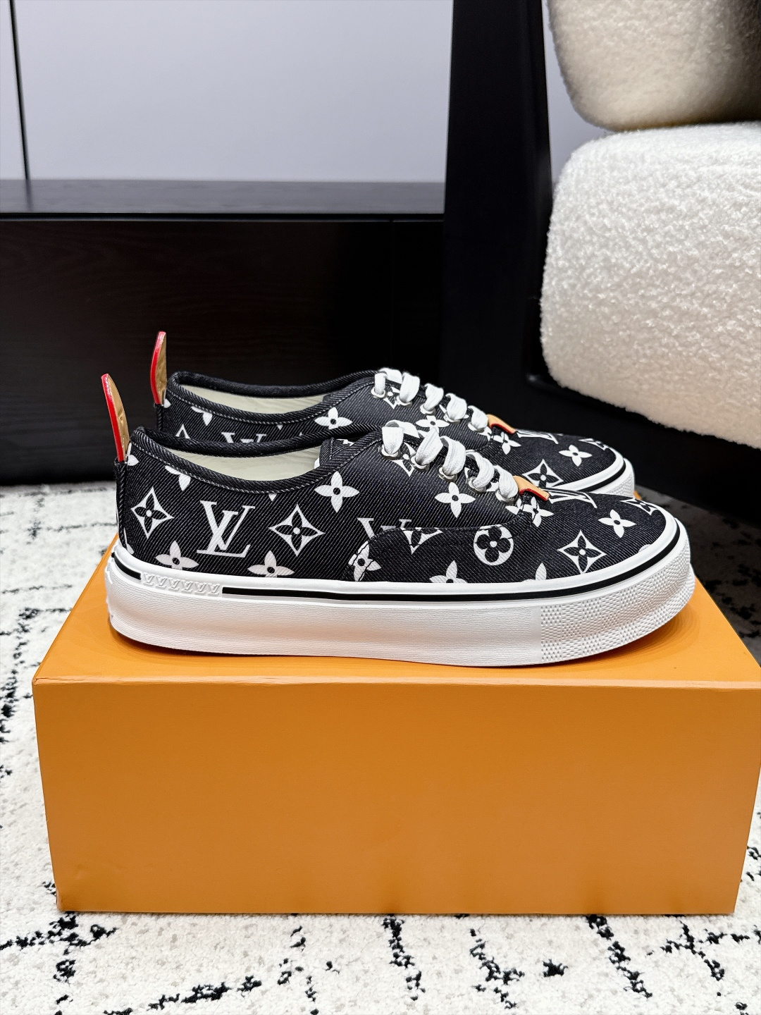 Louis Vuitton Sneakers