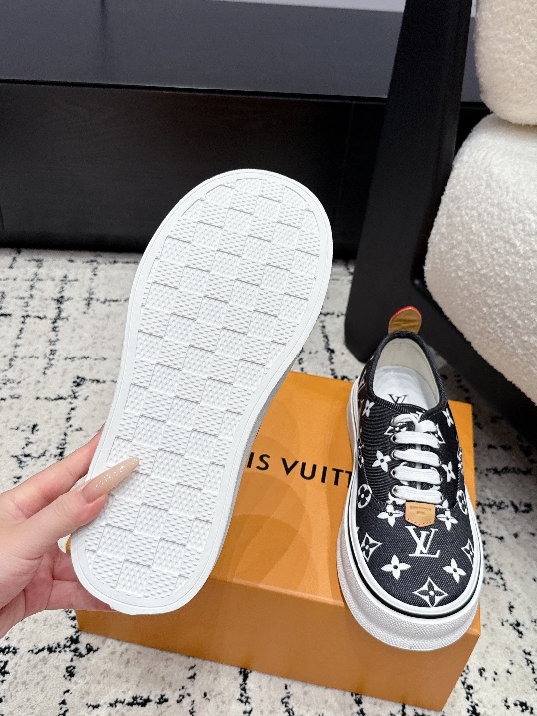 Louis Vuitton Sneakers