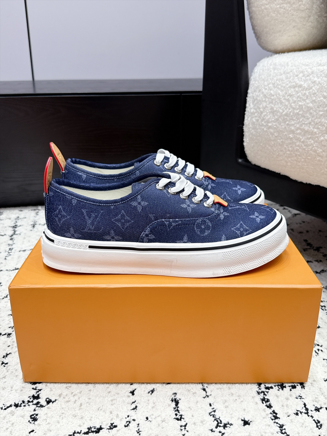 Louis Vuitton Sneakers