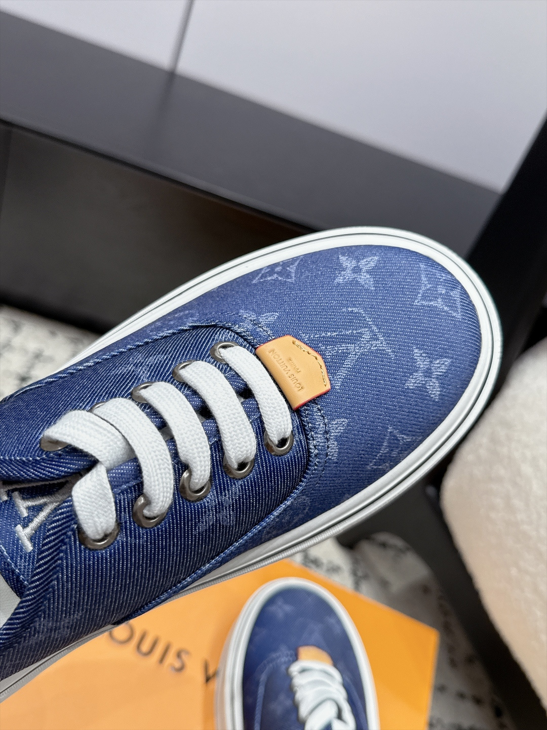 Louis Vuitton Sneakers
