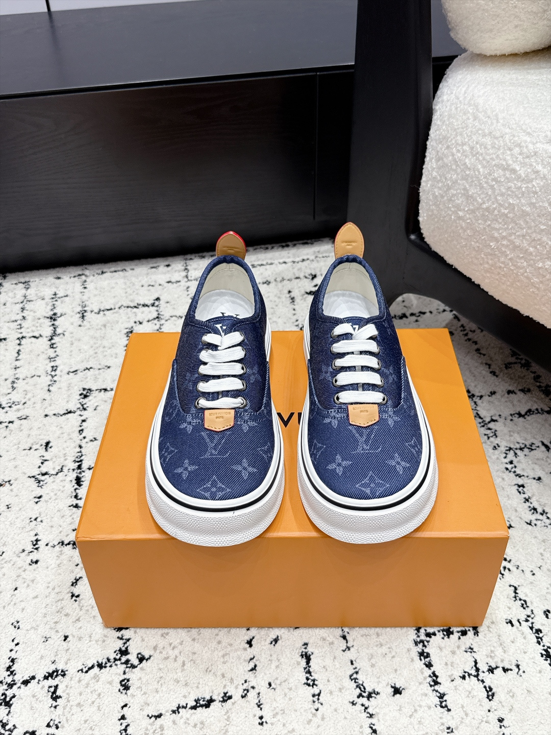 Louis Vuitton Sneakers
