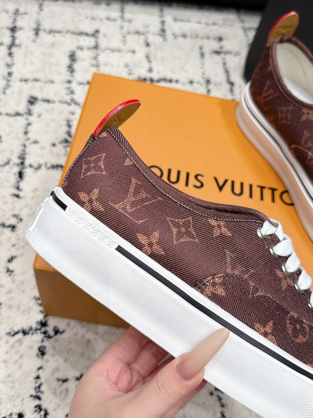 Louis Vuitton Sneakers