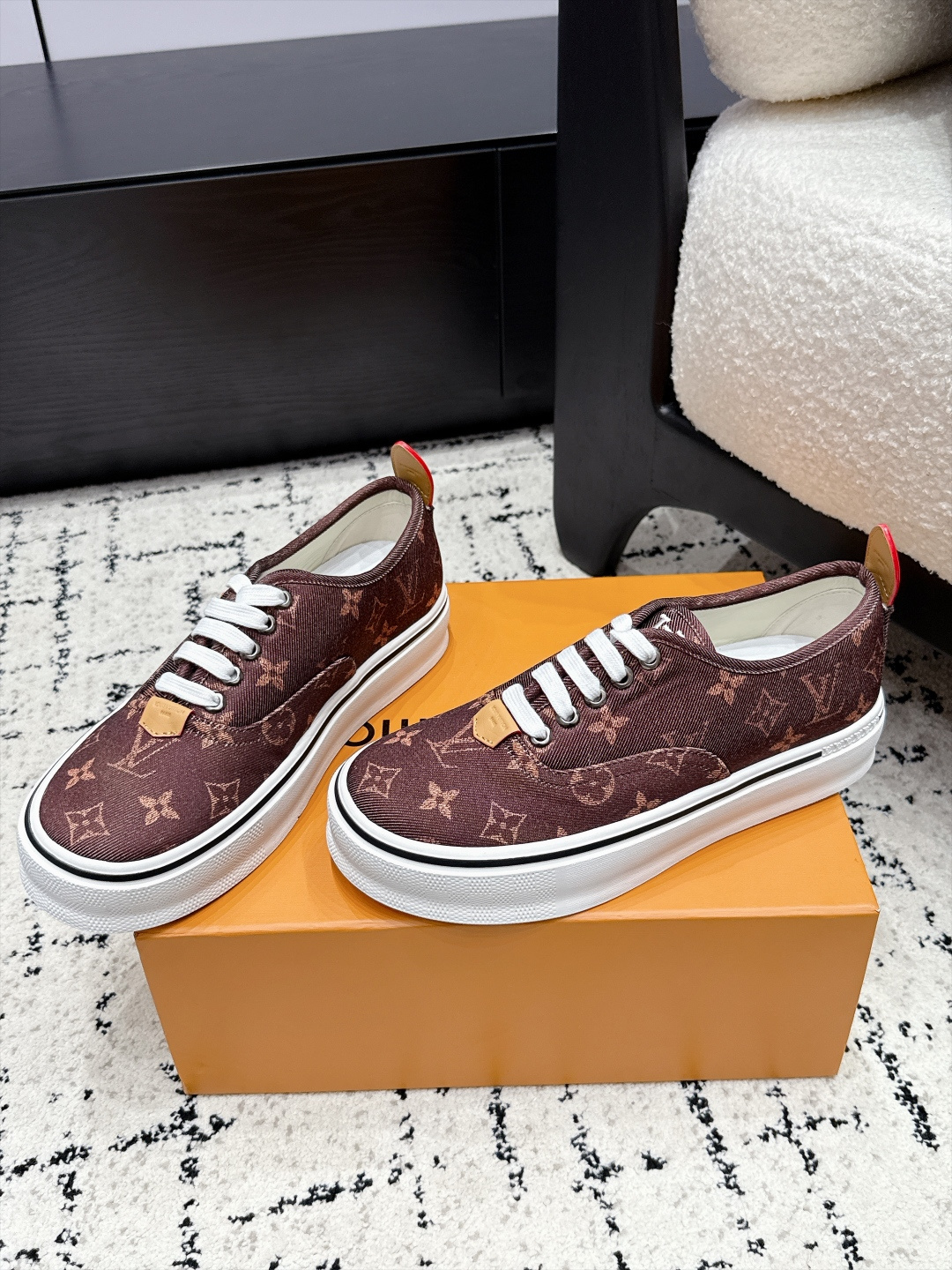 Louis Vuitton Sneakers