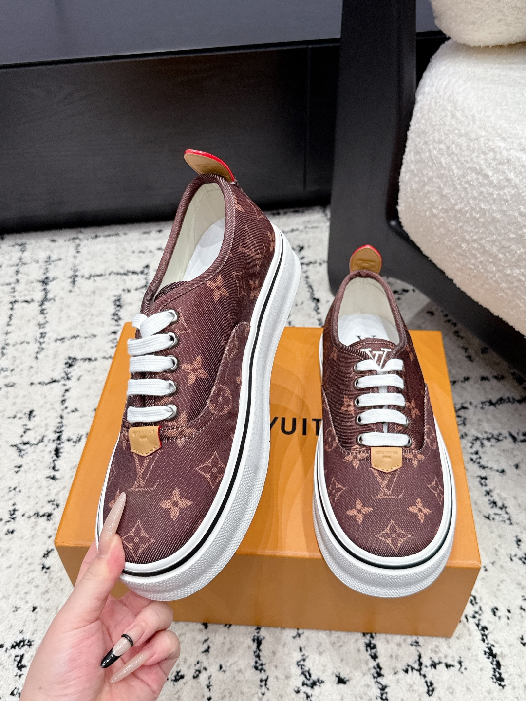 Louis Vuitton Sneakers