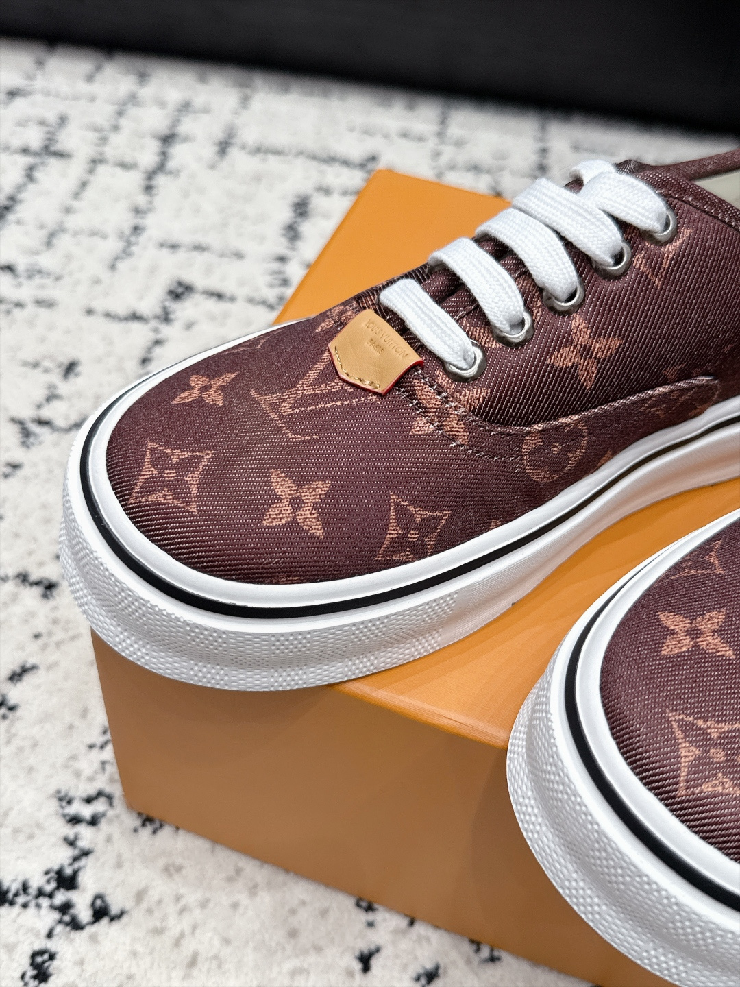 Louis Vuitton Sneakers