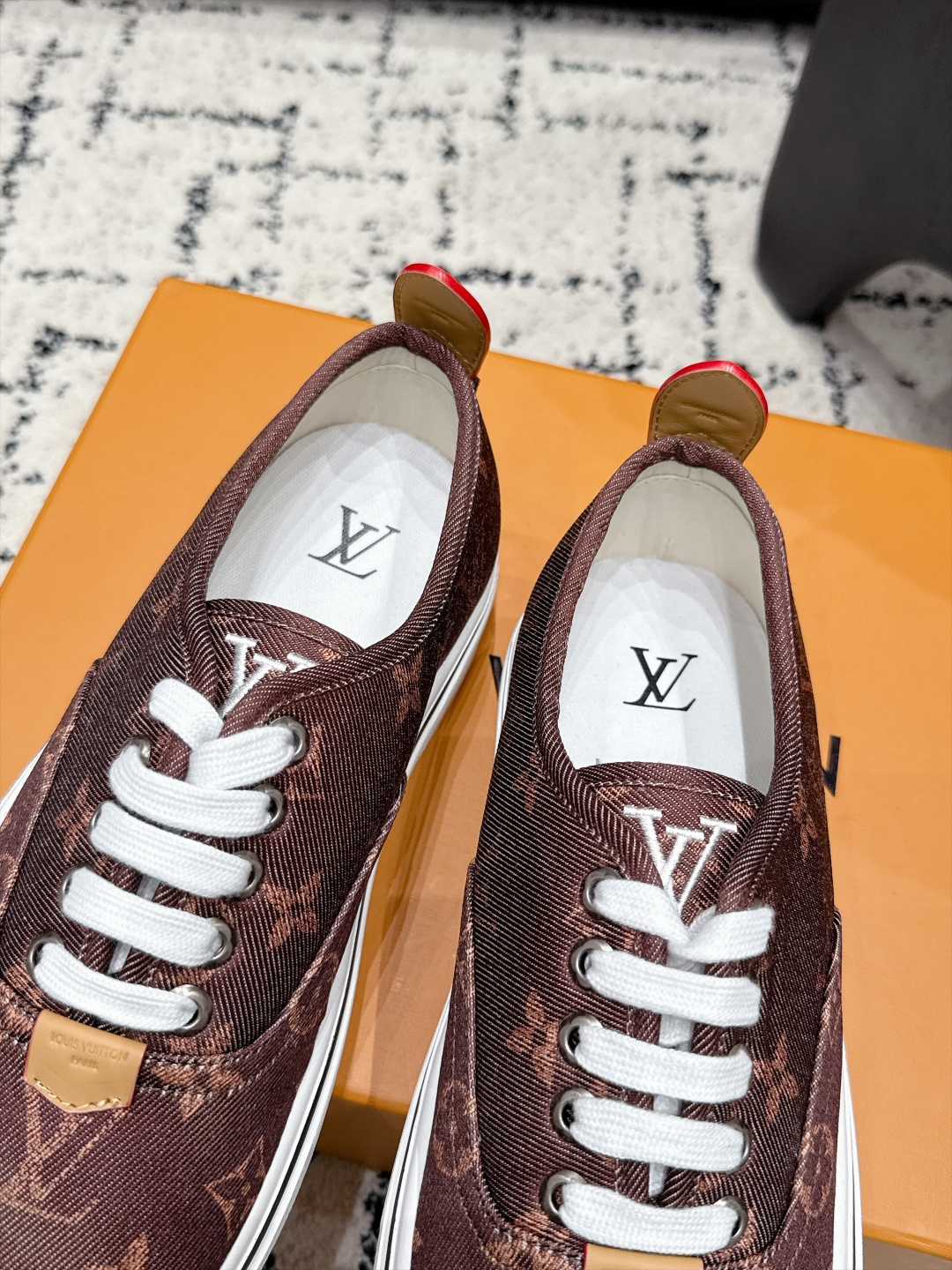 Louis Vuitton Sneakers