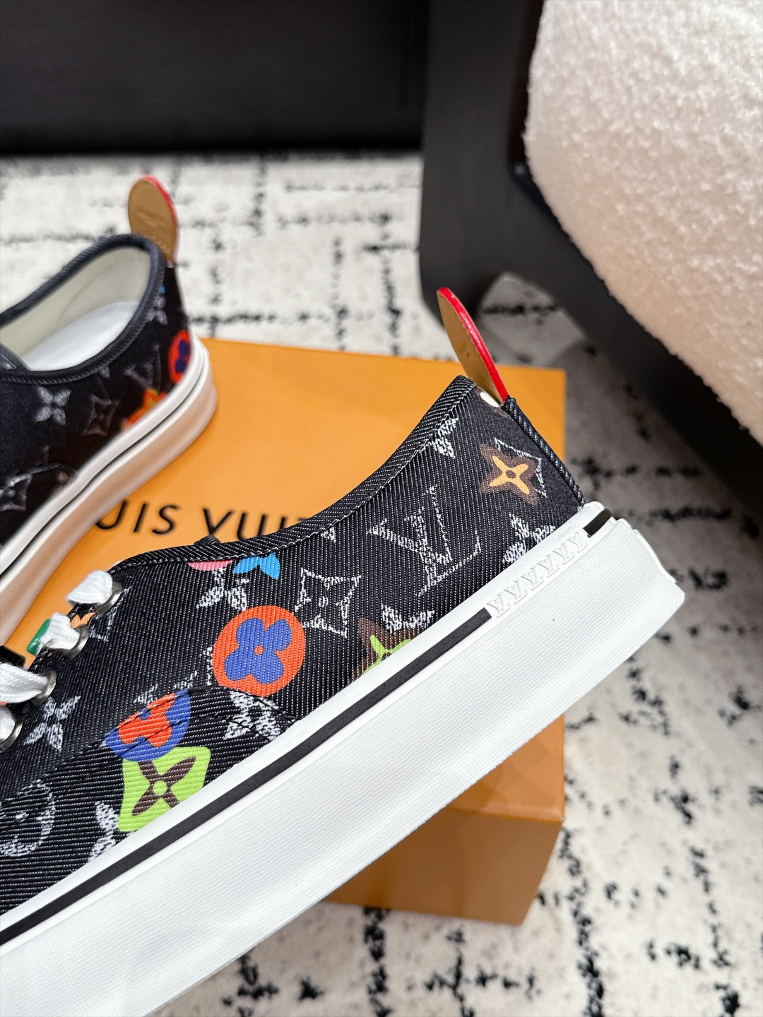Louis Vuitton Sneakers