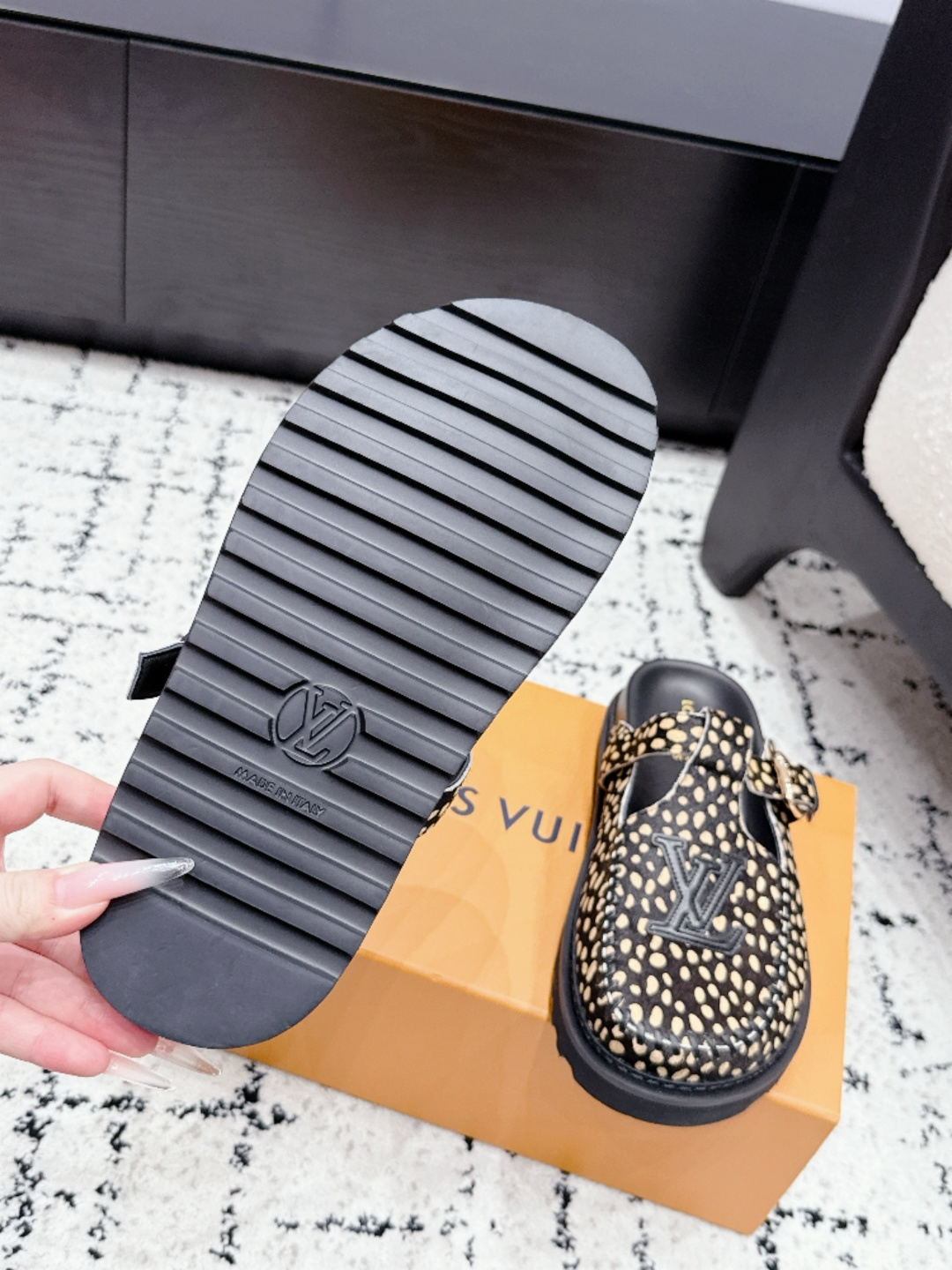 Louis Vuitton Slides