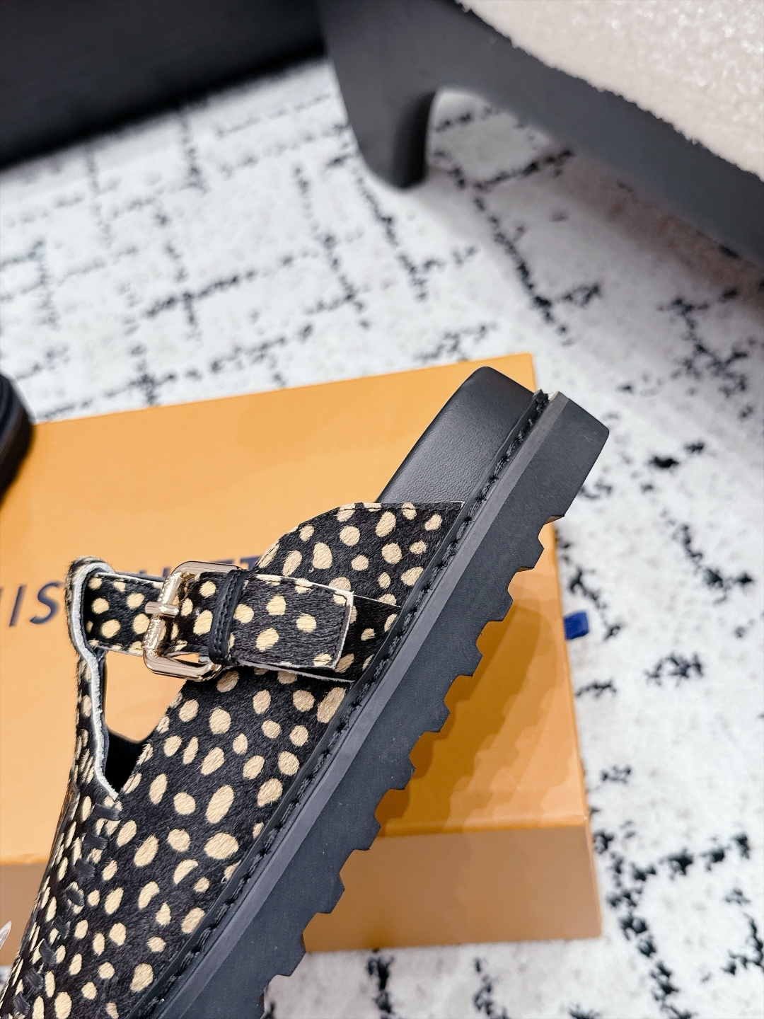 Louis Vuitton Slides