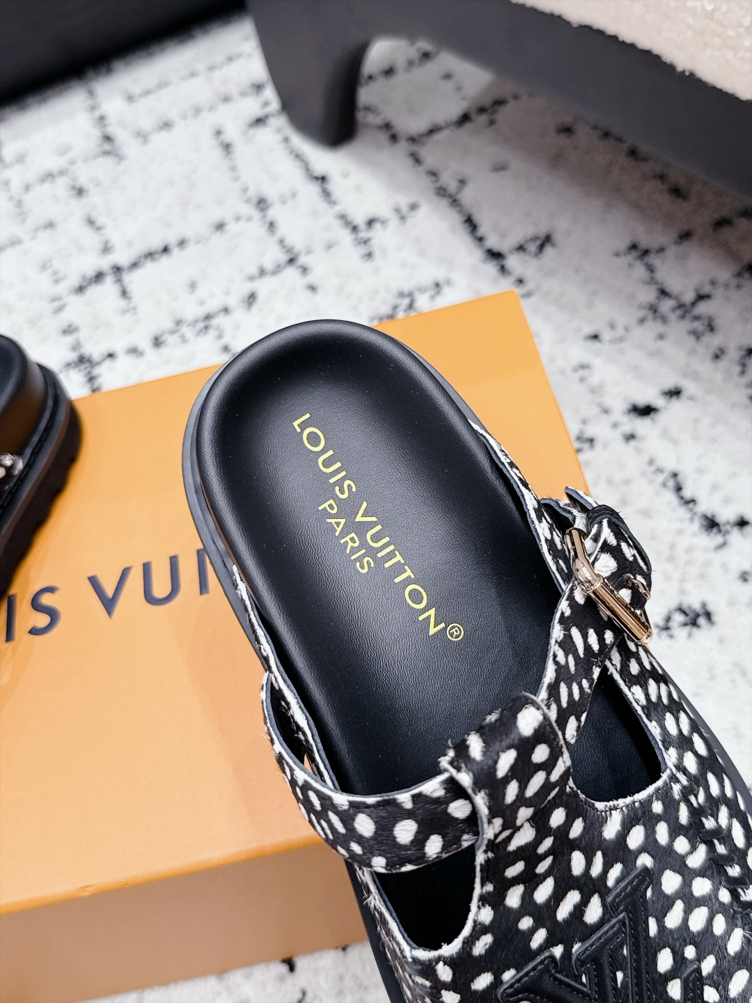 Louis Vuitton Slides