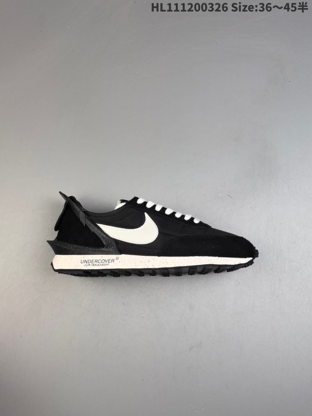 真标✅Nike耐克华夫男女鞋DBREAK-TYPE网面双钩轻便运动休闲鞋 这款联名鞋款,独特的外形让人印象深刻,这双黄白配色鞋款,如其他配色设计基本一致,皮革材质拼绸布面材质.夸张锯齿状后跟,适合于春夏季节的低耜跑鞋,加持如此吸睛的设计,想必是一双非常独特的鞋款. 货号:BV4594-001 D:HL111200326 半