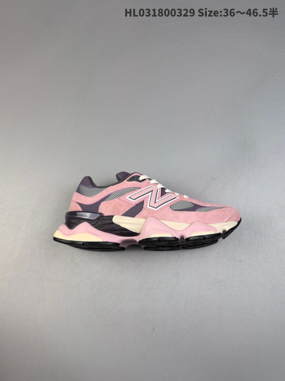 公司级✅New Balance 公司级版本 NB9060 联名款 复古休闲运动慢跑鞋 鞋款灵感源自设计师本人对夏日的怀日回忆.鞋面大身由空间双格及磨砂鞋面拼接而生,夏日氛围拉满#采用大面积网眼以及麂皮材质覆盖鞋身,还原经典气质.搭载ABZORB避震科技,由泡沫聚酯制成,上脚可以有效减少由鞋底反弹对身体及双腿的冲击力 货号:U9060 ID:HL031800329 半