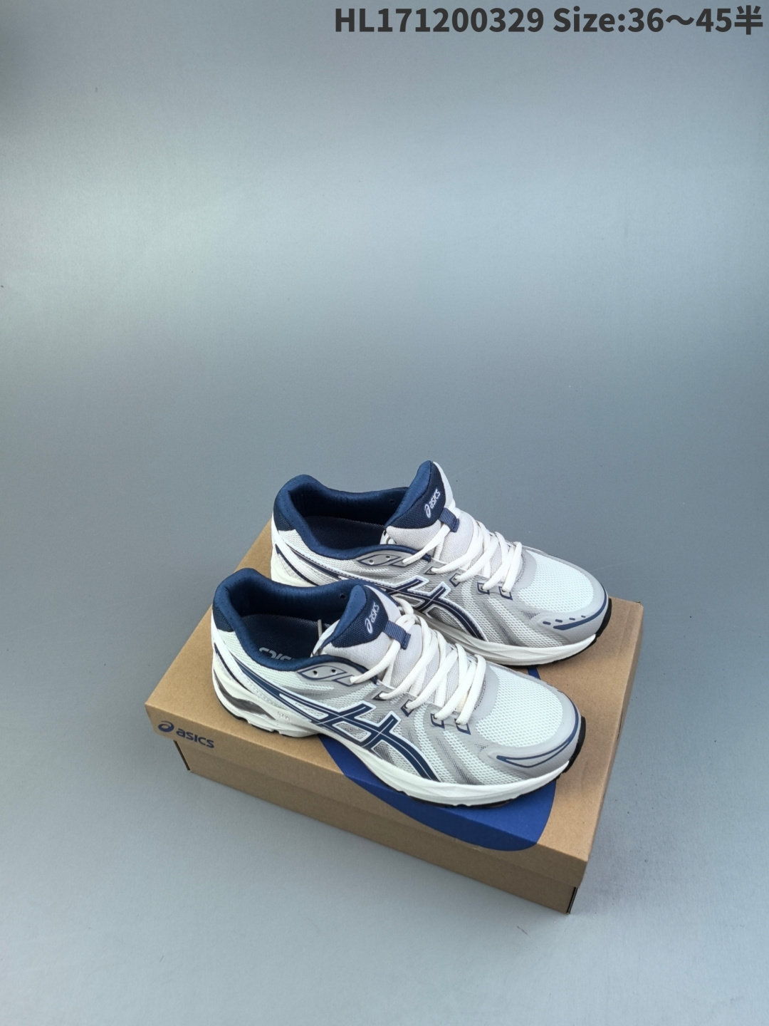 集合 Asics GEL-FLUX CN 复古单品 ASICS (亚瑟士)是日本实业家鬼家喜八郎创立的跑鞋运动品牌,名字想法源自著名的拉丁谚语“AnimaSana In Corpore Sano”意为“健全的精 神寓于强健的体魄”.正如其名字的含义,ASICS亚瑟士一直坚信保持身体的健康与活力是打造健康快乐的生活方式的最佳途径.亚瑟士的跑鞋、篮球鞋等系列集专业与美貌于一身,拥有极高的热度 货号:1011B646-101 HL171200329 半