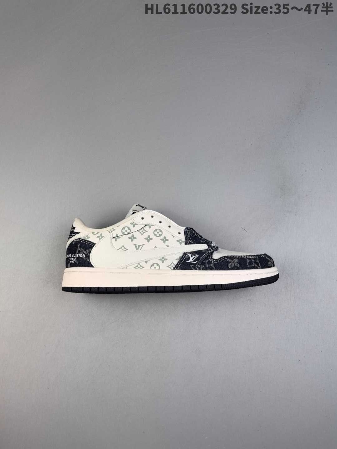 MLB NY x Travis Scott x Air Jordan 1 Low MLB x AJ1 低帮 黑白牛仔倒勾联名 AJ1 乔丹1代 aj1 乔1 低邦 黑白牛仔倒勾联名 乔丹篮球鞋系列 鞋款以米白色为底搭配黑色牛仔NY印花框架打造,标志性的反钩Swoosh Logo采用米白色呈现,内侧也辅以米白色Swoosh Logo点缀,鞋舌等多处TS标志性元素均得以保留;鞋舌白色绣标上点缀黑色MLB字样,鞋头处侧边印有白色NY字样,后跟的厂牌Logo标志以及Wings Logo均采用黑色缝线打造,彰显联名身份;最后以米白色中底搭配黑色橡胶外底完善整体设计收尾. 货号:SJ2068-003 编码:HL611600329 半