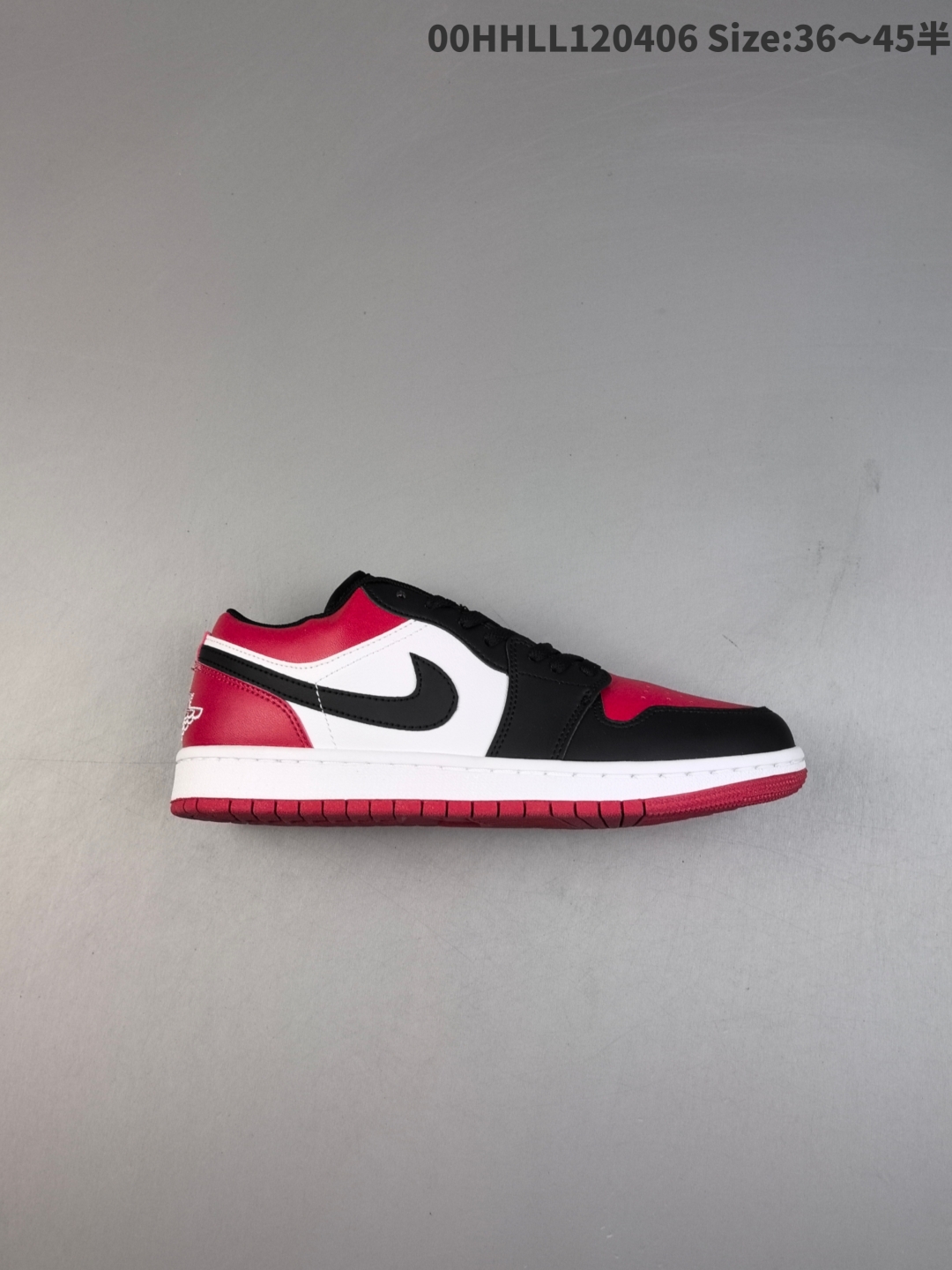 💰200带半码
Air Jordan 1 Low "Bred Toe" 低帮 黑红脚趾 AJ1 乔丹1代 aj1 乔1 低邦 黑红脚趾 乔丹篮球鞋系列 整体以白色、黑色和大学红色配色方案,鞋面采用红色皮革打造,搭配黑色皮革框架覆盖层,侧身使用白色填充,鞋身两侧Swoossh Logo采用黑色点缀,鞋舌上Jumpzman Logo以白色刺绣呈现,后跟及鞋领黑色打造,后跟Wings Logo辅以白色刺绣妆点,最后以白色中底搭配红色外底完善整体设计收尾。
男货号:553558-612
女货号:553560-612
尺码:36 36.5 37.5 38 38.5 39 40 40.5 41 42 42.5 43 44 44.5 4500HHLL120406 Size:36~45半