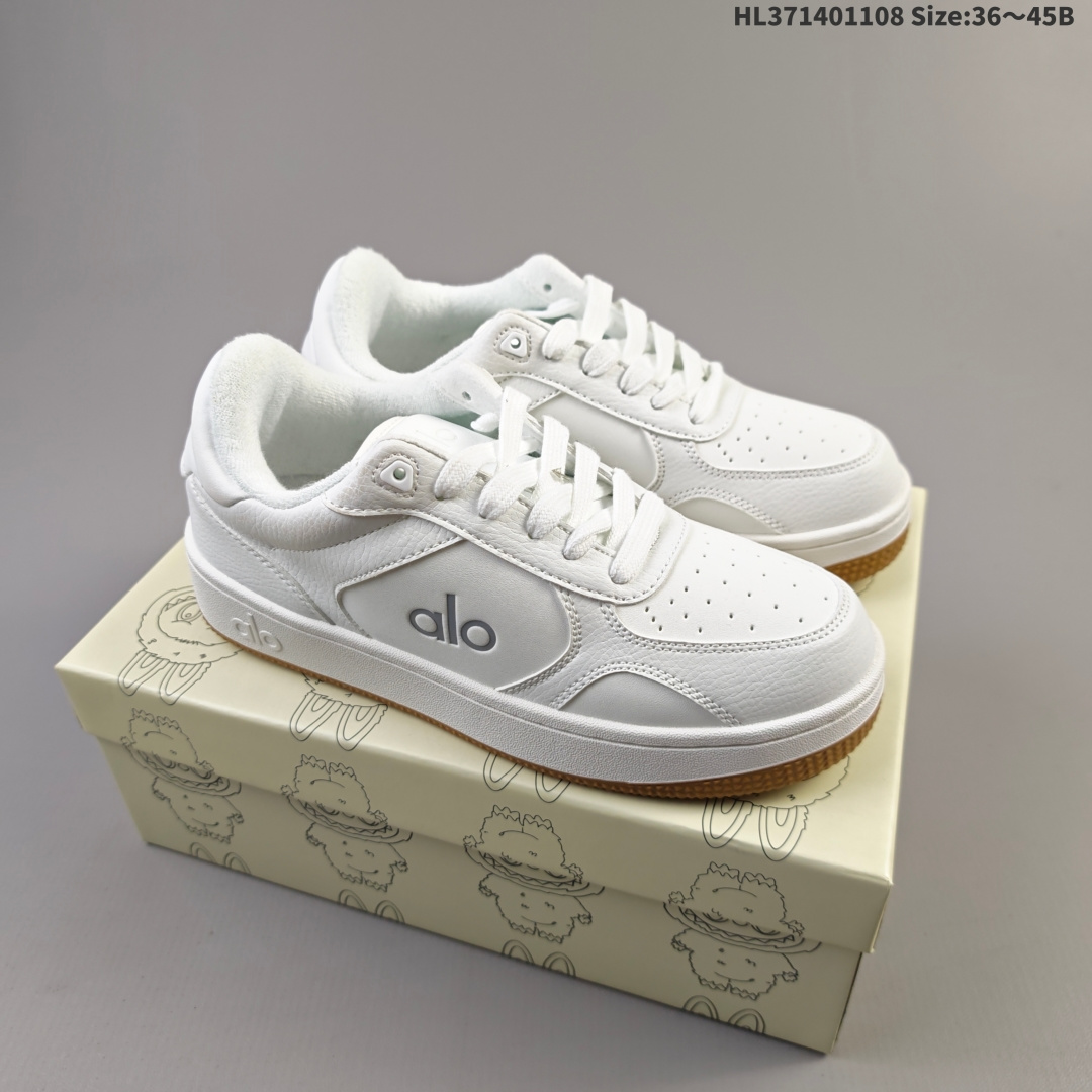 集合三 alo Recovery Mode yoga 易梦玲 Jisoo智秀同款小白鞋 等多位明星同款上脚 主打各大平台外贸主推 佛山大厂采购原材料多处细节一步到位 一款随意搭配的都好看的鞋子aIo采用增高4cm 主打熊猫🐼色 春夏秋冬四季款🌈 舒适简约板鞋 TPU防滑耐磨鞋底 #alo #alo女孩 #AIo #健身穿搭 #鞋子推荐 #板鞋2631 货号:ALO RECOVEHL371401108 B