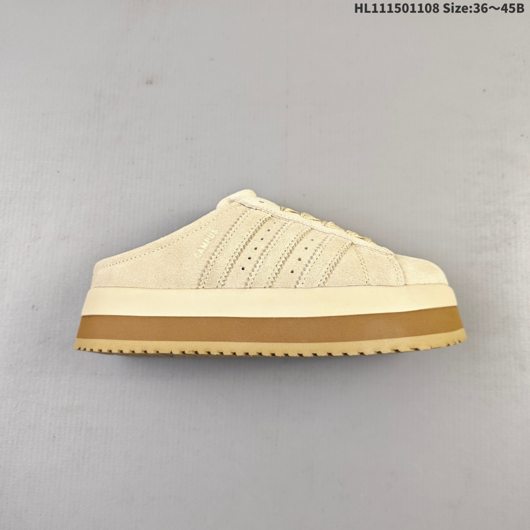 公司级✅Adidas Originals Campus 00S WTR LO系列 阿迪达斯 面包风时尚潮流包头拖鞋半拖 保有原型设计中经典的三叶草LOGO及三条纹设计的同时 放大了整体鞋身 鞋带和三条纹比例 同时鞋身填充棉部分用料扎实 较为厚重 这也使得鞋舌部分不会轻易移位或弯折 同时鞋面切割与走线部分处理十分精细 皮面拼接部分边缘切割也十分整洁 保证了个性化设计的同时做工细致 货号:JR3733 ID:HL111501108