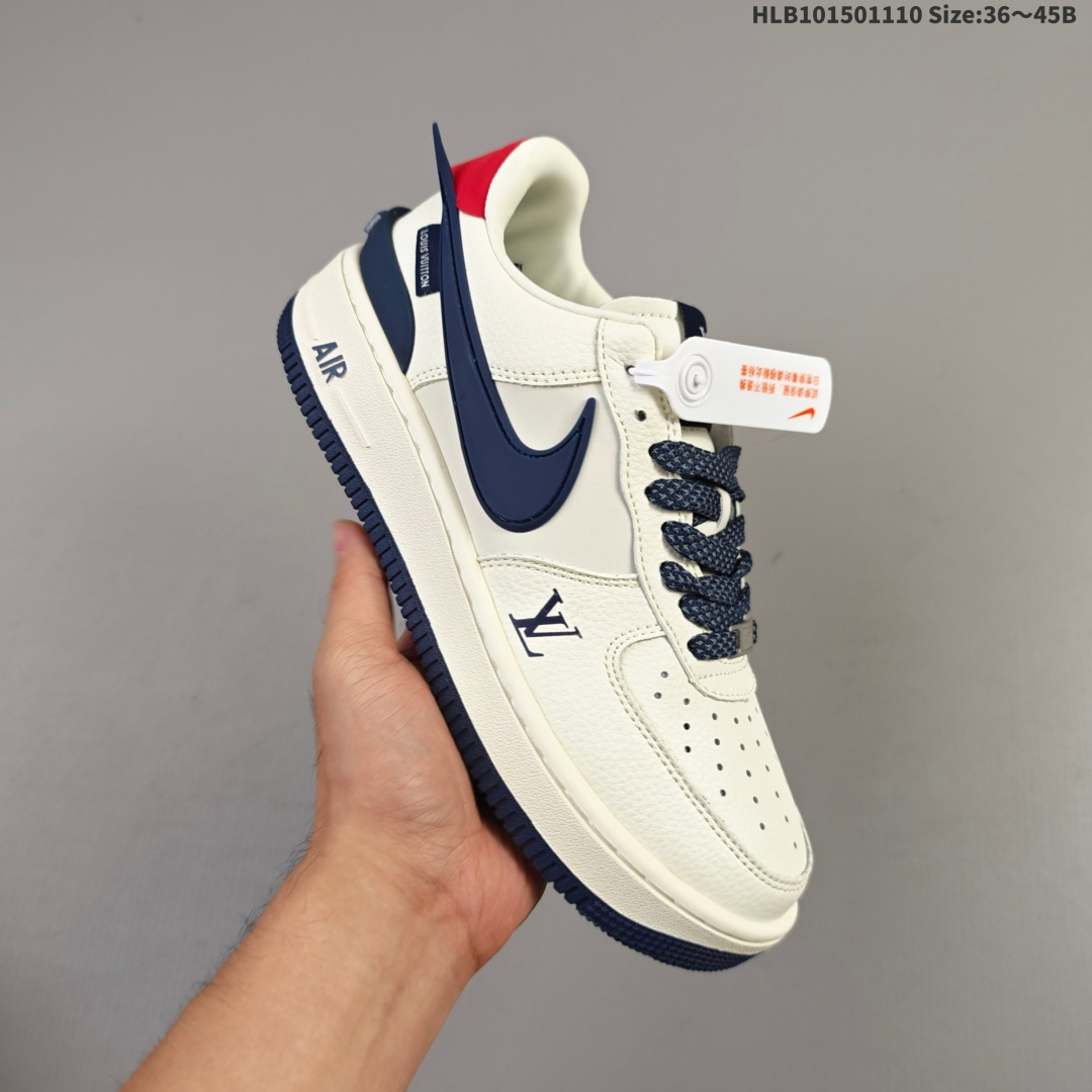 集合 公司级✅Ambush x Nike Air Force 1‘07 Low 耐克 空军一号联名 低帮休闲板鞋 鞋款鞋身以及内衬均采用了纯色皮革打造 标志性的超大Swoosh依旧采用了突出鞋面的造型 鞋舌标签也带有LOGO 鞋带顶端还带有特殊的鞋带扣设计 后跟处搭载了TPU设计 货号:DV3464-575 ID:HLB101501110 B