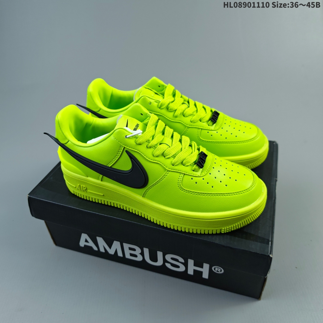 集合 ✅Ambush x Nike Air Force 1‘07 Low 耐克 空军一号联名 低帮休闲板鞋 鞋款鞋身以及内衬均采用了纯色皮革打造 标志性的超大Swoosh依旧采用了突出鞋面的造型 鞋舌标签也带有LOGO 鞋带顶端还带有特殊的鞋带扣设计 后跟处搭载了TPU设计 货号:DV3464-001 ID:HL08901110 B
