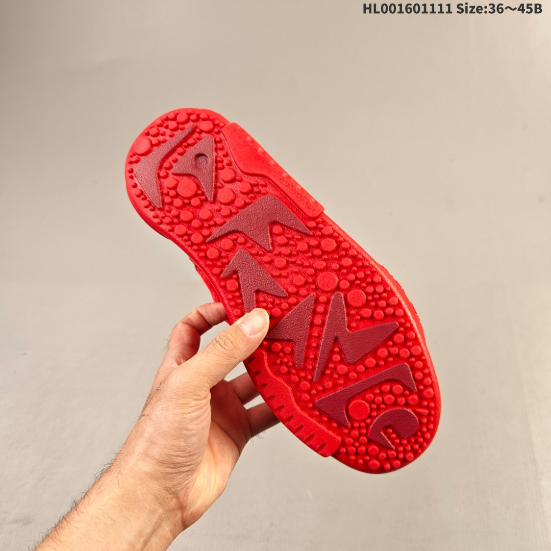 补齐 真标带半码 LaMelo Ball x Puma LaFrancé 彪马 低帮 联名款 红色 百搭防滑耐磨低邦生活休闲鞋 这款鞋子是夏洛特黄蜂队当家球星LaMelo Ball与Puma合作推出的联名款,鞋款整体采用透气网布与质感皮革拼接,网布保证双脚随时干爽,皮革则提升了整体的耐用性与支撑力.鞋身线条流畅,鞋舌与鞋后跟处的"1 Of 1"压纹的个人Logo品牌标识,简洁醒目,彰显联名身份;鞋侧立体浮雕式联名Logo,以拉梅洛个人元素重新解构Puma经典跑道标,中底搭载革命性Nitro Foam Rideh缓震科技,将球场爆发力转化为日常步伐的极致舒适,后跟处"Lafrances"家族徽章刺绣,低调彰显鲍尔家族篮球血统. 货号:310821-03HL001601111